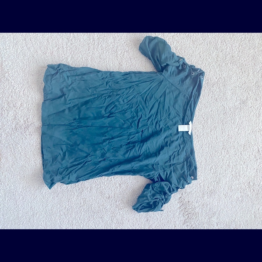 Top with laced sleeves